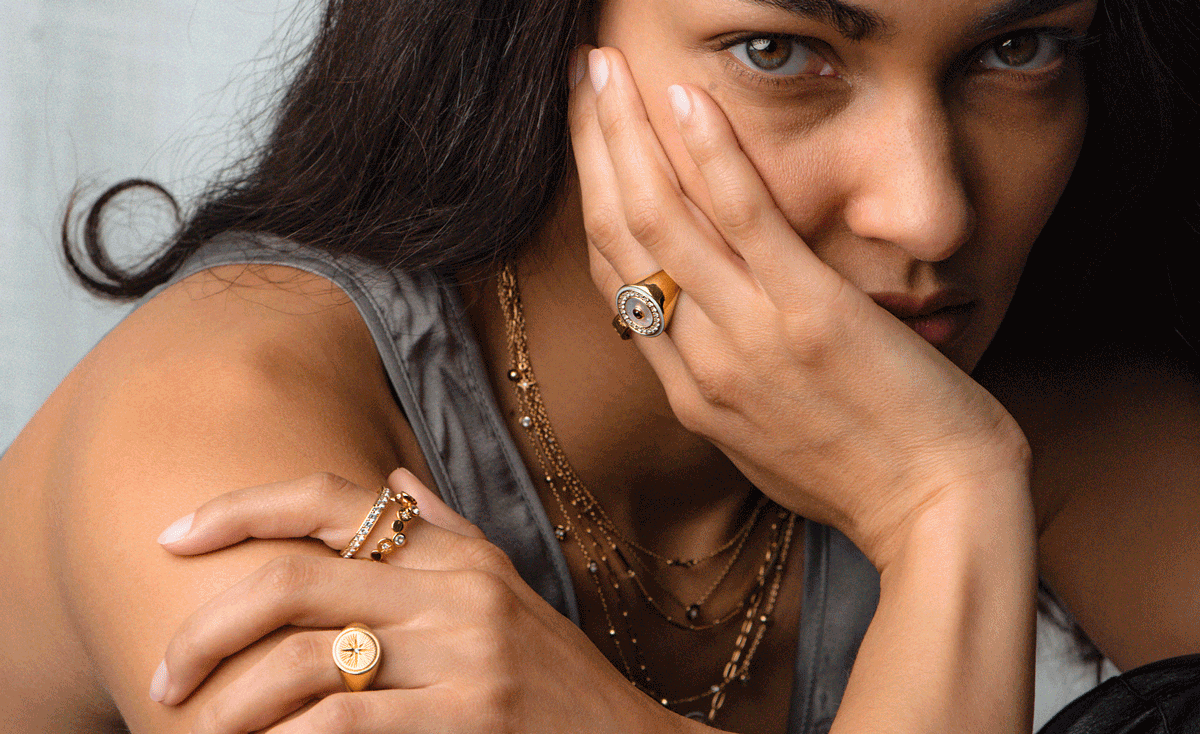 How To Style: Signet Rings