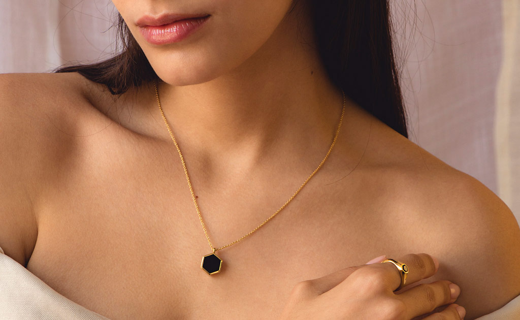 New Forms: The AC locket with more edge