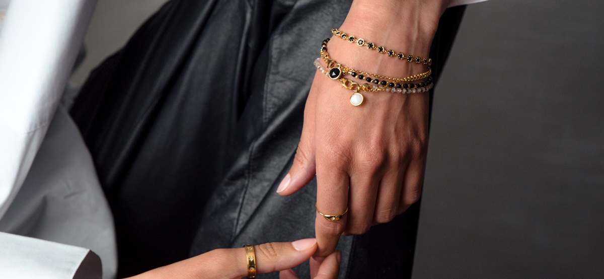 HOW TO STYLE: BRACELETS