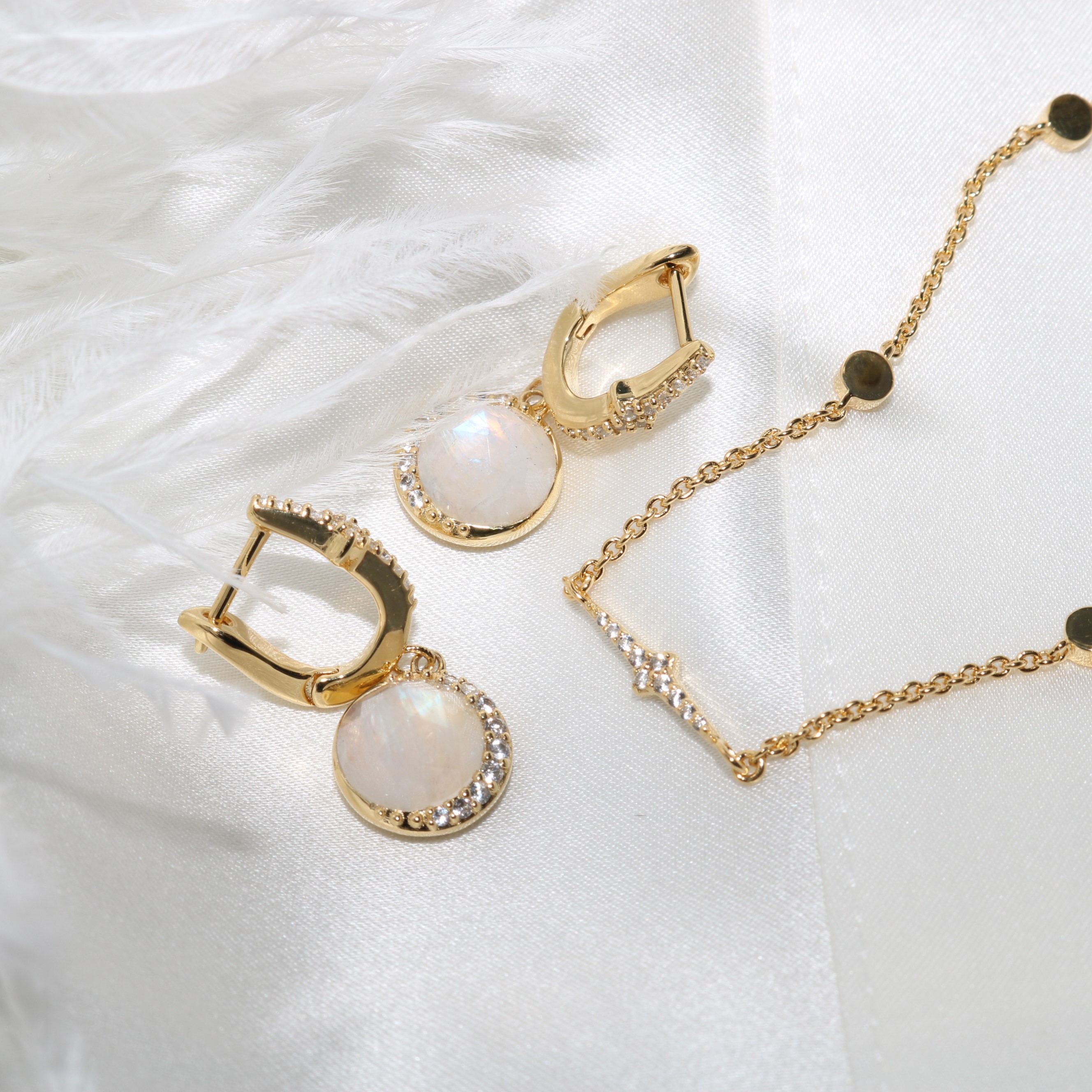 June's birthstone Pearl Ring