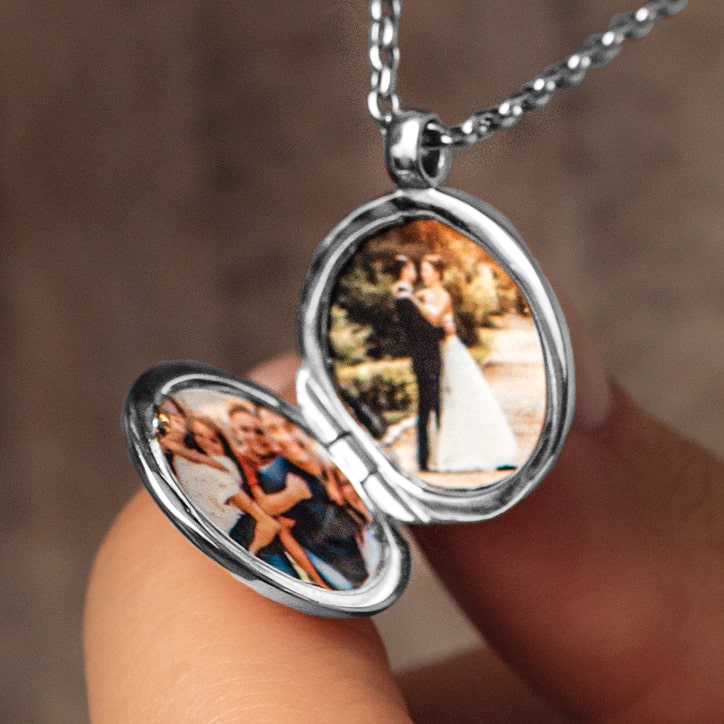 MEDIUM BIOGRAPHY LOCKET NECKLACE IN STERLING SILVER Photos